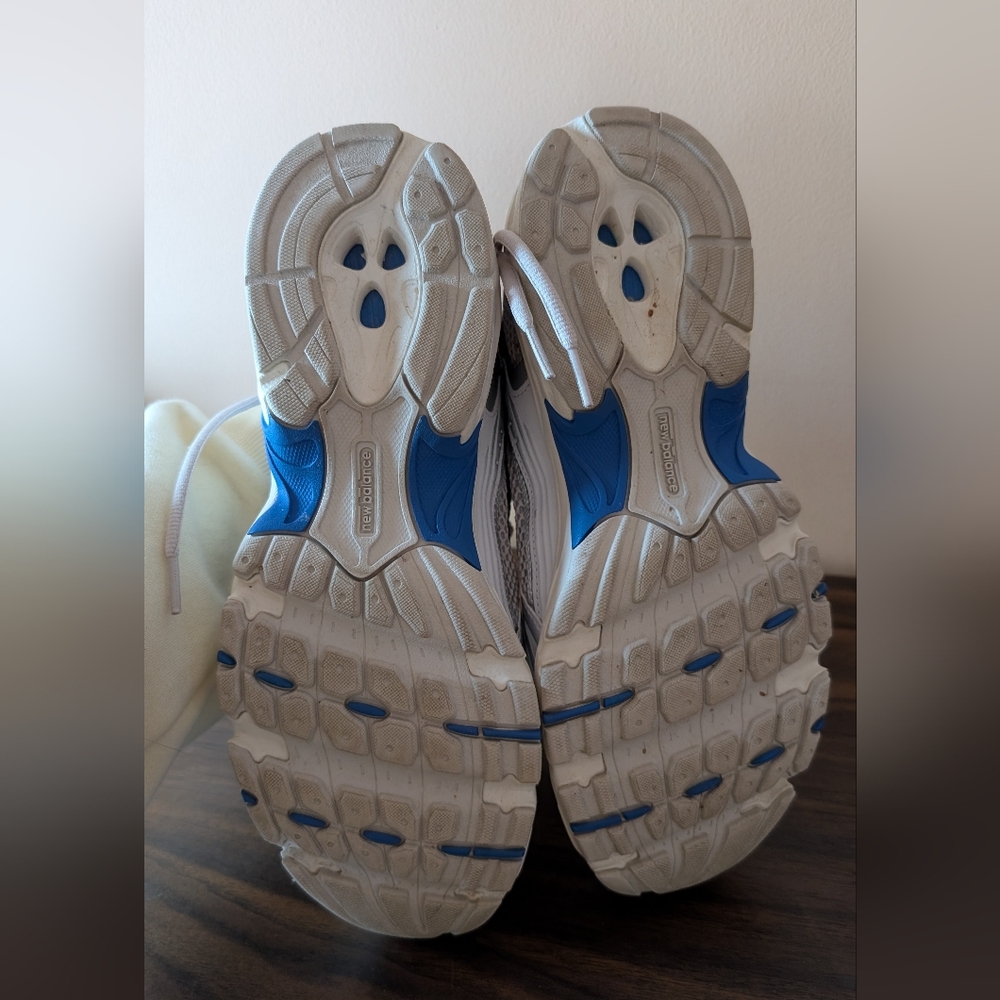 New Balance White and Blue Women's Sneakers - Picture 5 of 6